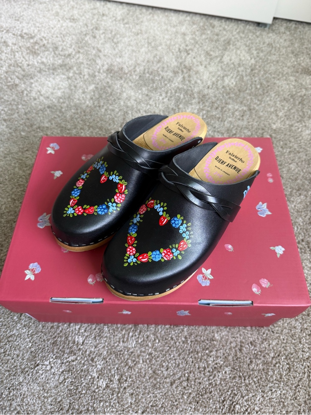 NEW Djerf Avenue Summer Berries Clogs